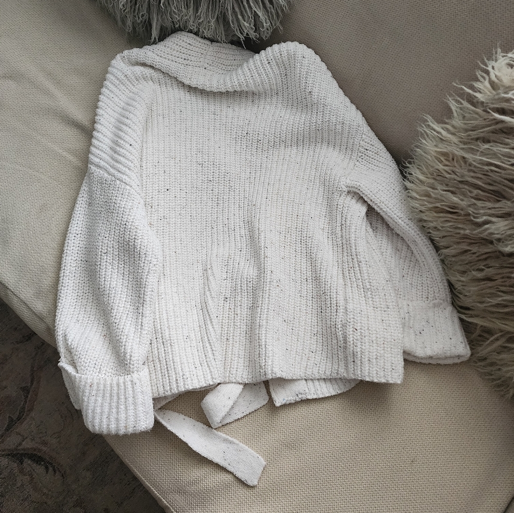 Paper Label Essentialism Blake Wrap Cardigan 🌿 - Picture 4 of 5